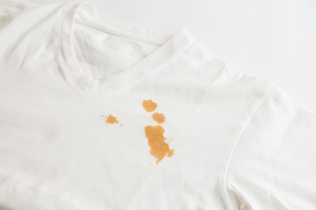 does soy sauce stain