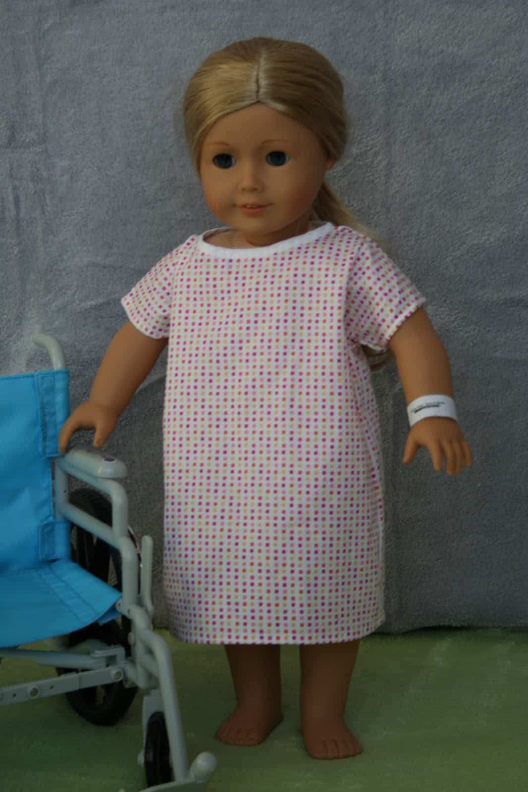 Hospital Gown and wrist band for American Girl doll