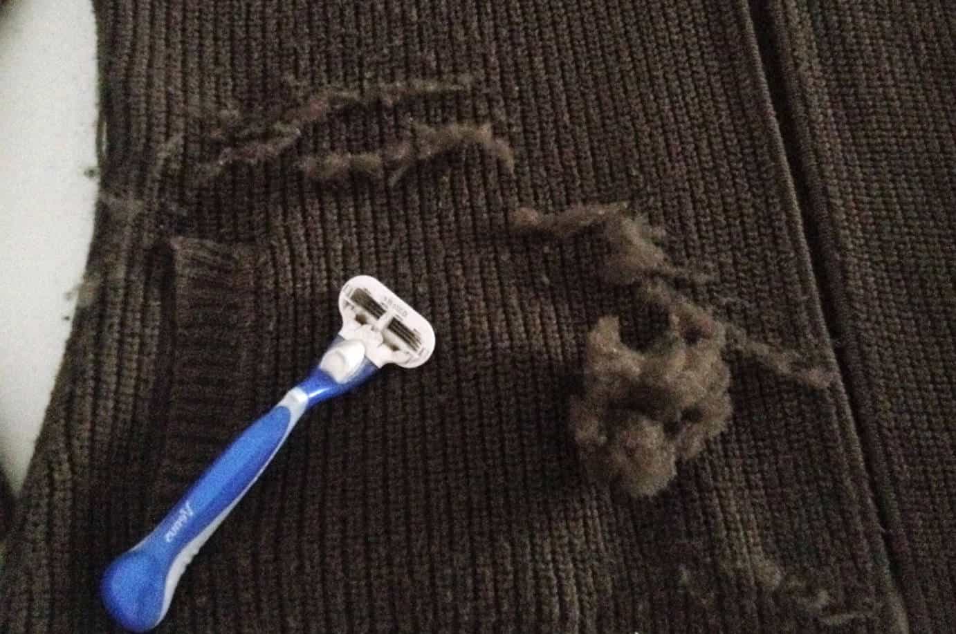 removing lint from clothing