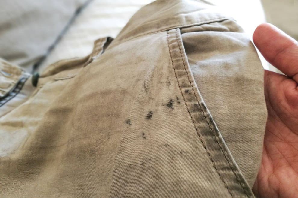 how to get motor oil stains out of clothes